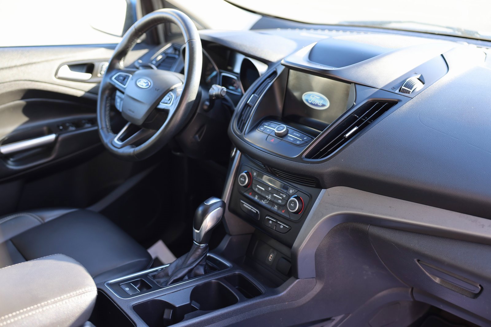 Certified 2019 Ford Escape SEL image 10