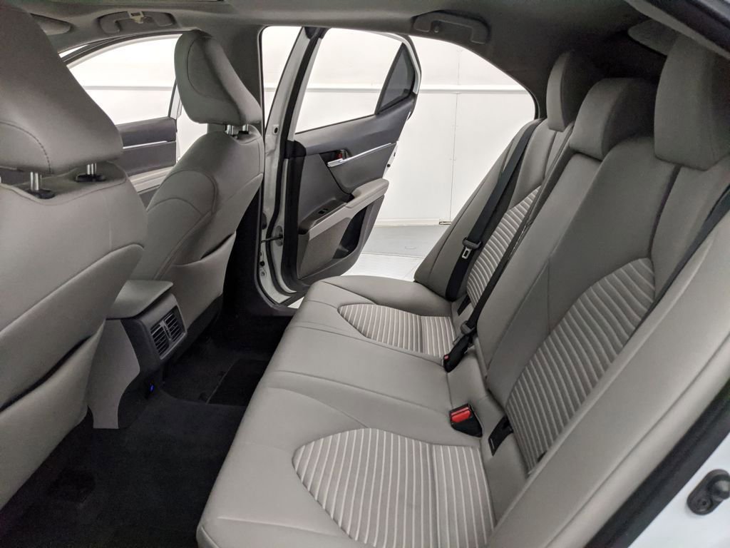 Used 2023 Toyota Camry SE w/ Audio Upgrade Package image 17