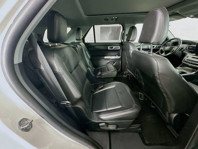 Certified 2021 Ford Explorer XLT w/ Equipment Group 202A image 34