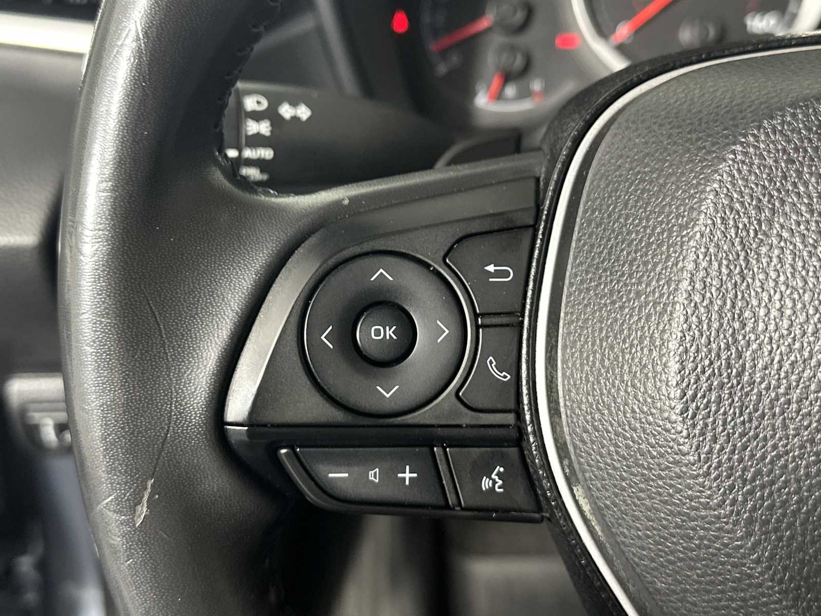 Used 2021 Toyota Corolla SE FWD image 27
