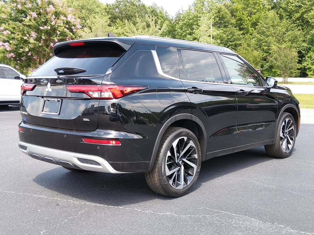 Used 2023 Mitsubishi Outlander SEL FWD image 4