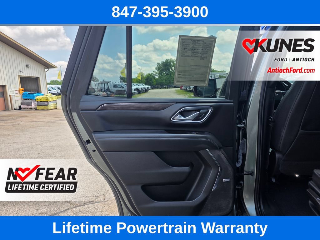 Used 2023 Chevrolet Tahoe Z71 w/ Luxury Package AWD/4WD image 17