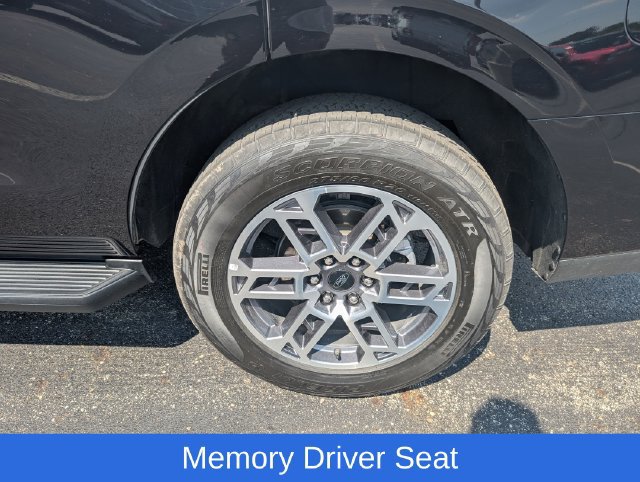 Certified 2025 Ford Expedition Active AWD/4WD image 18