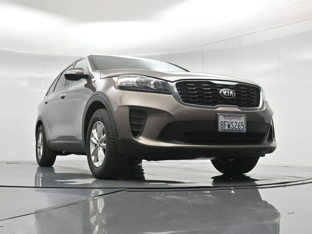 Used 2019 Kia Sorento LX image 5