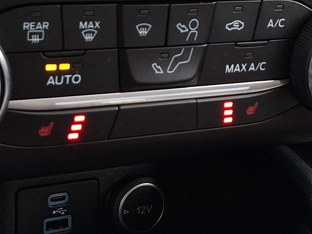 Certified 2020 Ford Escape SE image 25