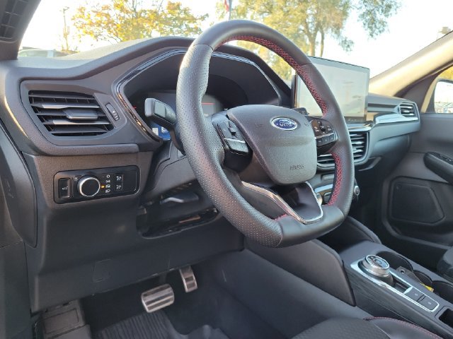 Certified 2023 Ford Escape ST-Line w/ Tech Pack #1 AWD/4WD image 10