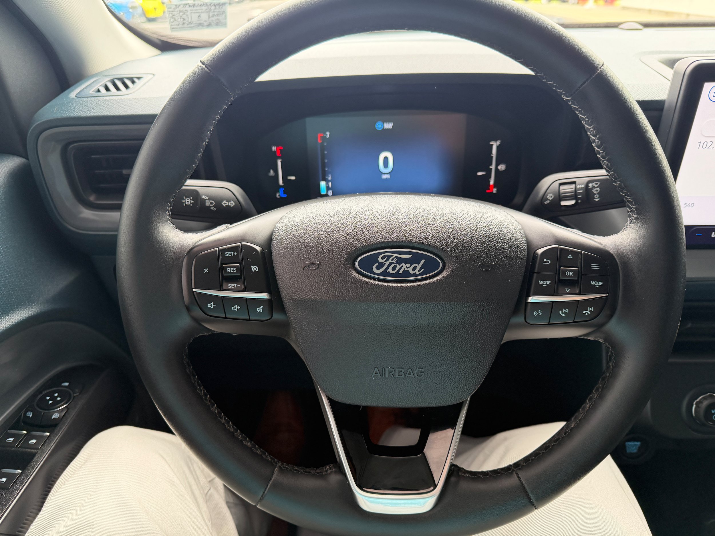 Certified 2025 Ford Maverick XLT w/ XLT Luxury Package AWD/4WD image 26