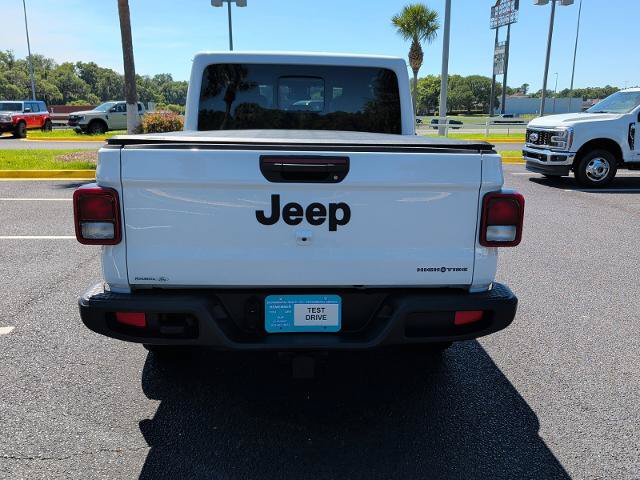 Used 2024 Jeep Gladiator Sport AWD/4WD image 5