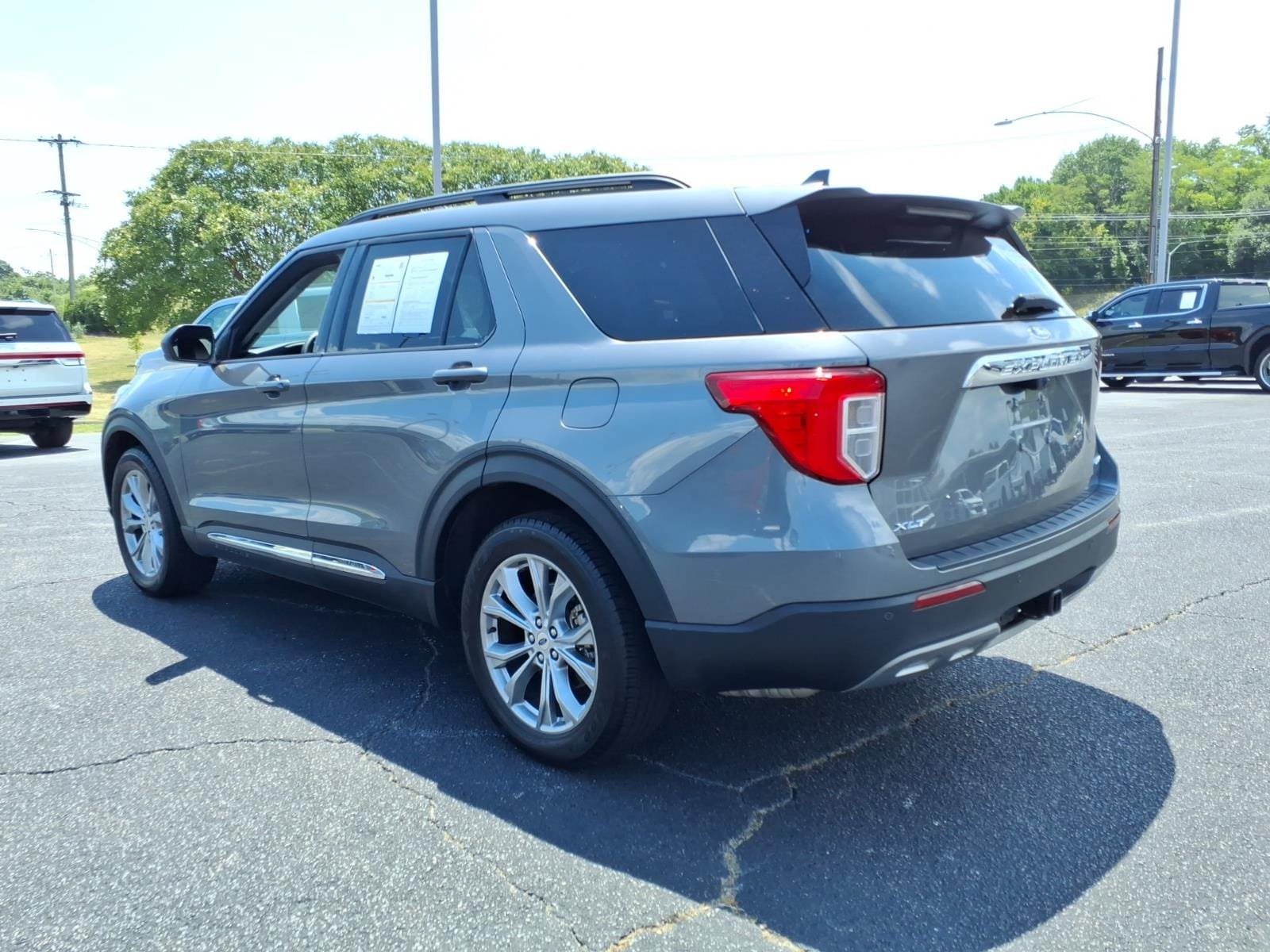 Certified 2024 Ford Explorer XLT w/ Equipment Group 202A AWD/4WD image 6