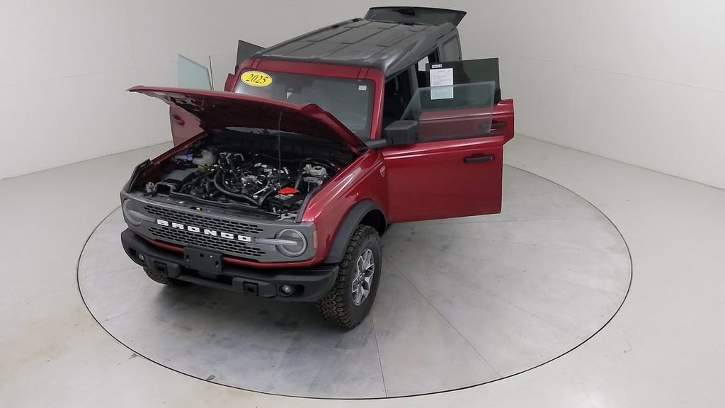 Certified 2025 Ford Bronco Badlands AWD/4WD image 44