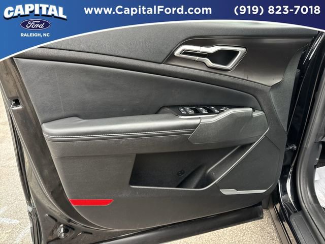 Used 2023 Kia Sportage EX image 19