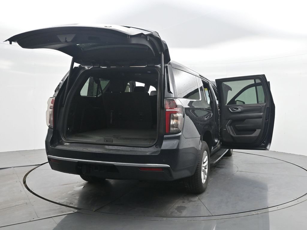 Used 2023 Chevrolet Suburban LT AWD/4WD image 44