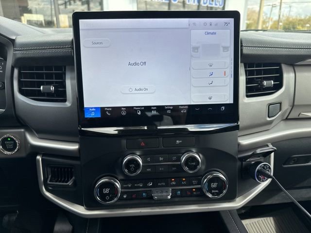 Certified 2022 Ford Expedition XLT image 9