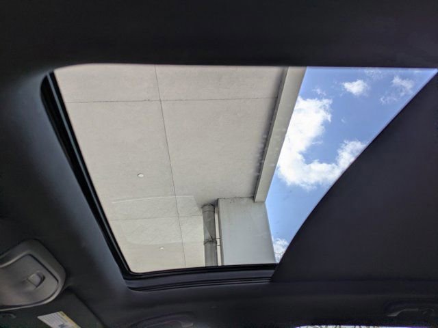 Used 2019 Cadillac XT5 Luxury image 21