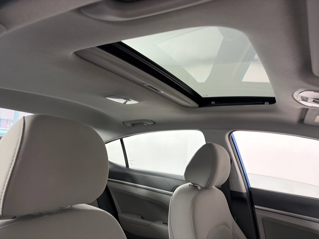 Used 2018 Hyundai Elantra Value Edition FWD image 30