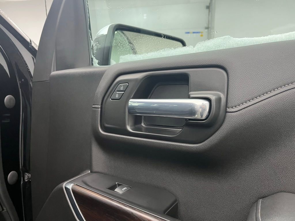 Used 2021 GMC Sierra 1500 SLT image 25