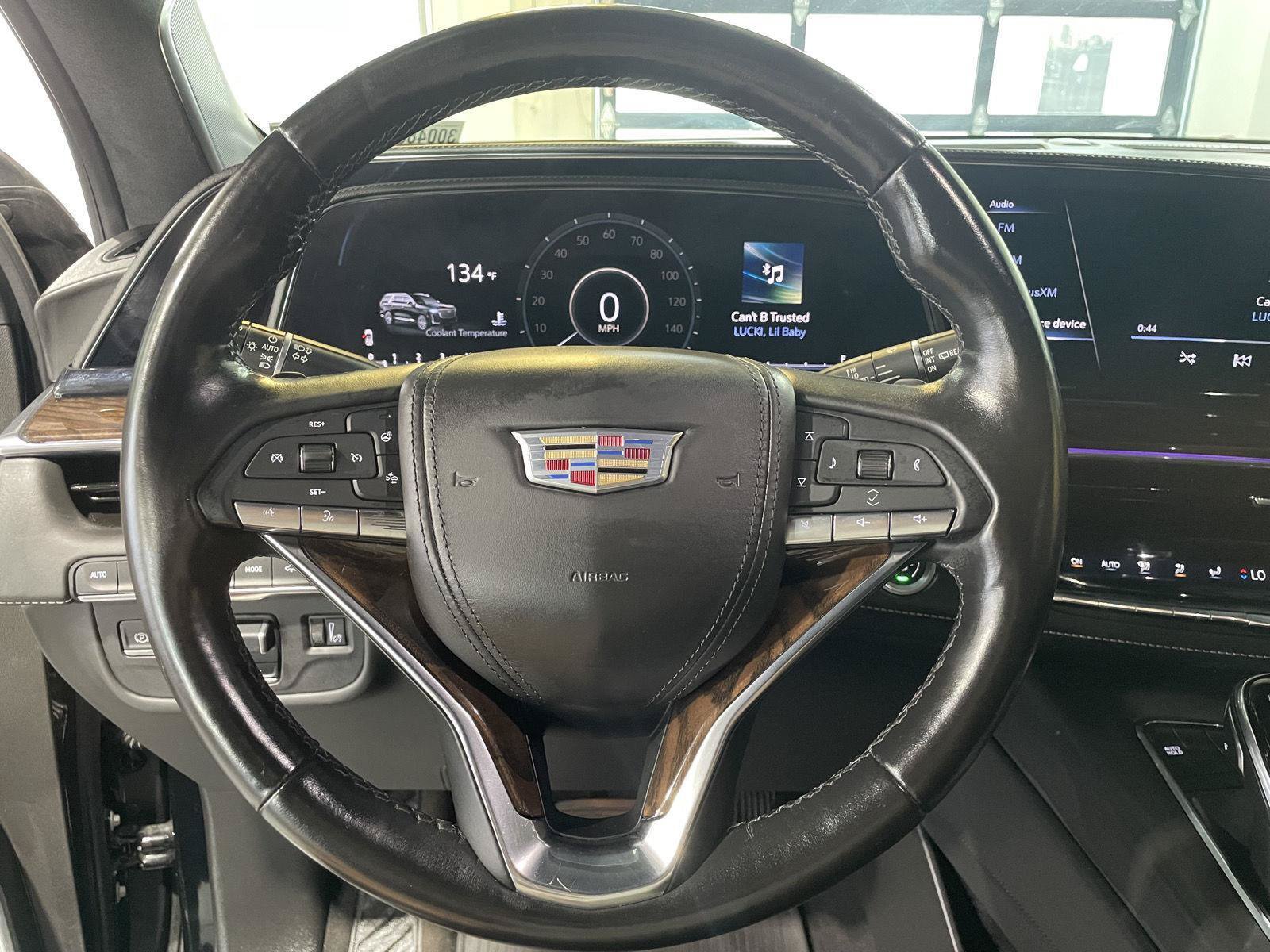 Used 2022 Cadillac Escalade Sport Platinum w/ LPO, ONYX Package AWD/4WD image 12