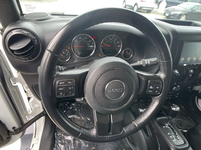 Used 2017 Jeep Wrangler Unlimited Sahara AWD/4WD image 18