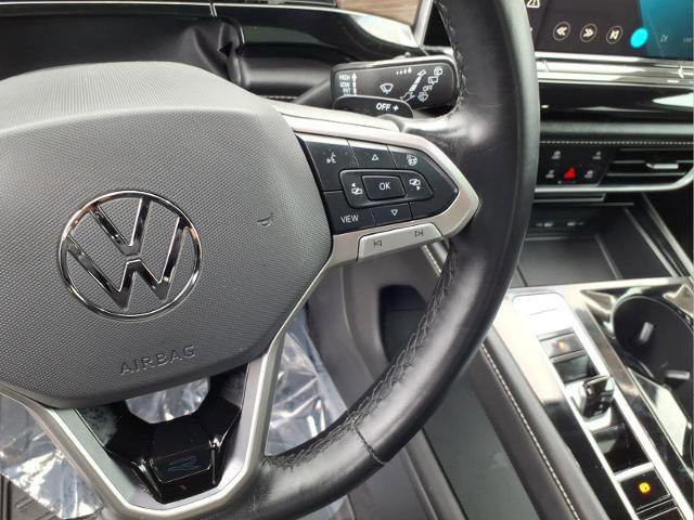 Used 2024 Volkswagen Atlas SEL Premium R-Line image 25