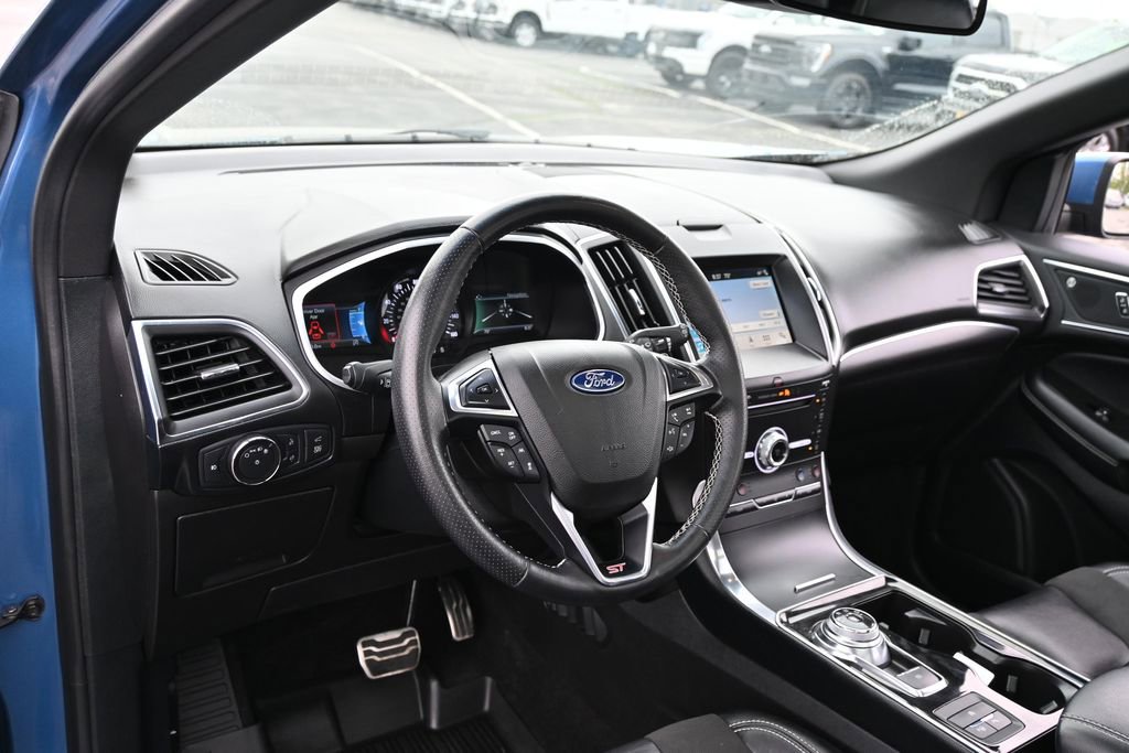 Certified 2019 Ford Edge ST w/ Equipment Group 401A AWD/4WD image 21