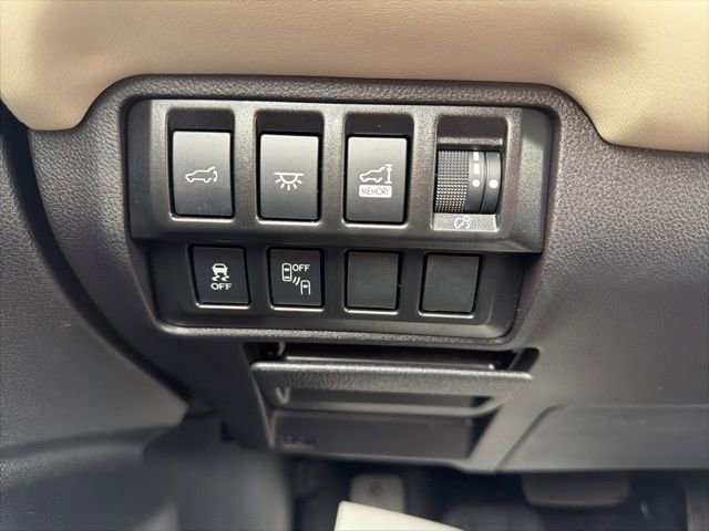 Used 2022 Subaru Ascent Limited image 27