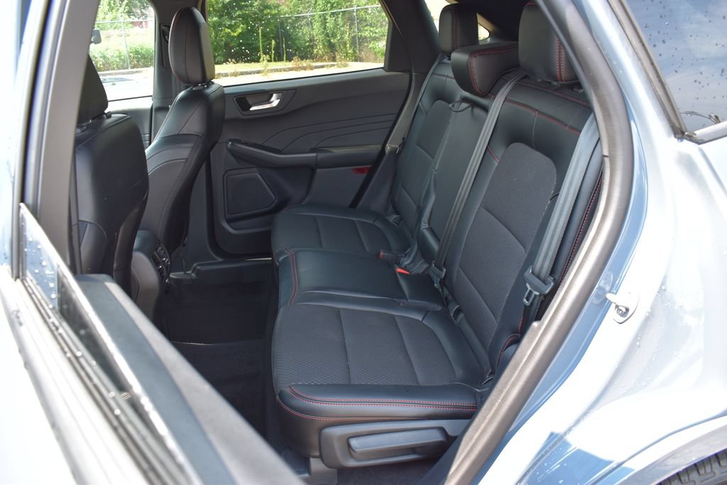 Certified 2024 Ford Escape ST-Line w/ Tech Pack #1 AWD/4WD image 7