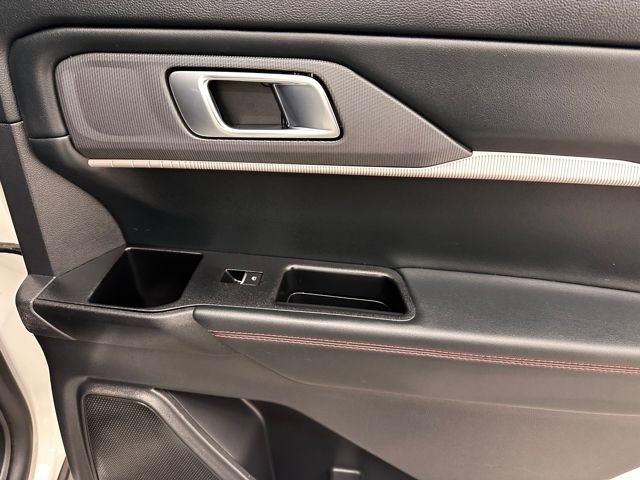 Certified 2025 Ford Explorer ST-Line w/ ST-Line Street Pack image 16