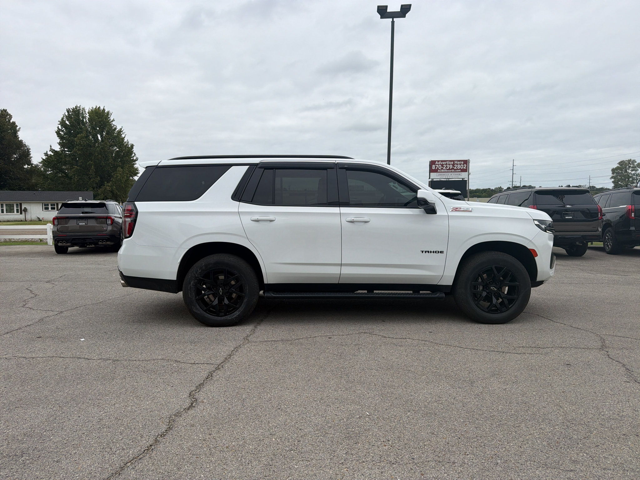 Used 2022 Chevrolet Tahoe Z71 w/ Off-Road Capability Package AWD/4WD image 6