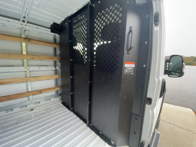 Used 2025 RAM ProMaster 2500 w/ U-Haul Equipment Group FWD image 30