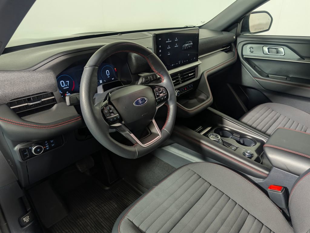 Certified 2025 Ford Explorer ST-Line w/ ST-Line Street Pack AWD/4WD image 22