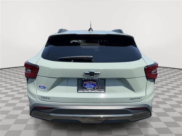 Used 2025 Chevrolet Trax ACTIV w/ Driver Confidence Package FWD image 6