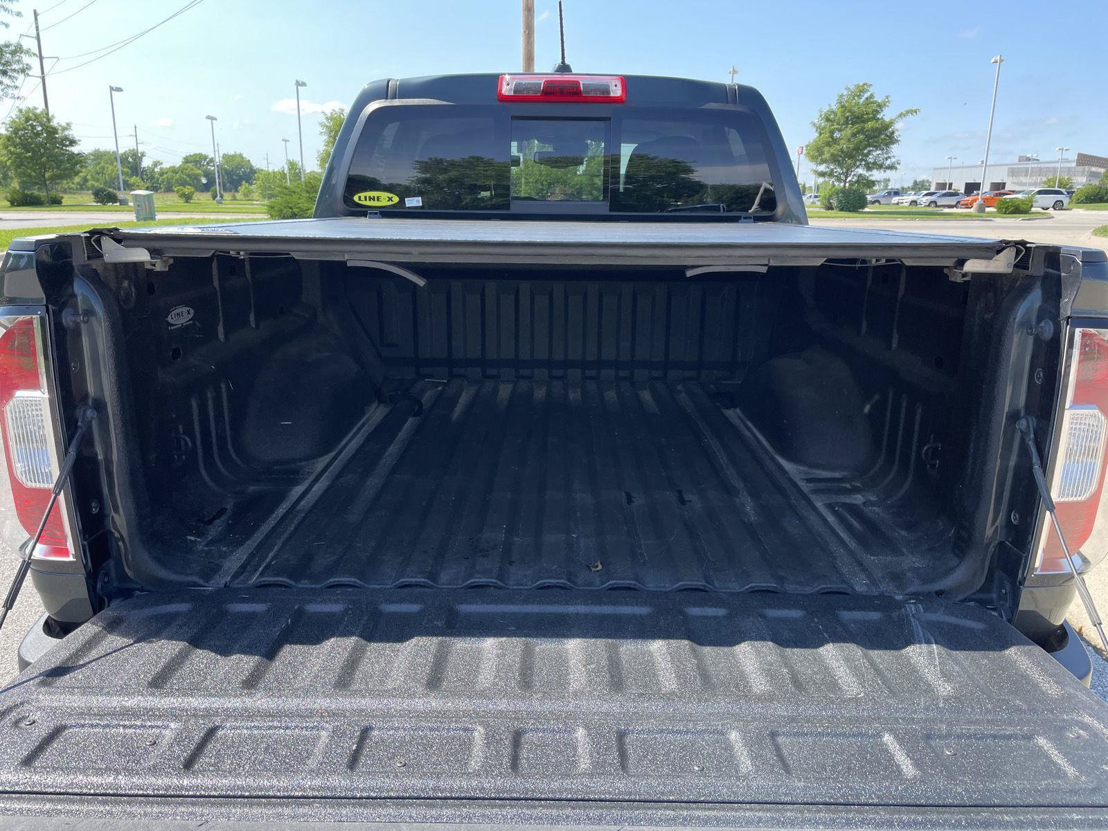 Used 2018 GMC Canyon SLT w/ Driver Alert Package AWD/4WD image 36