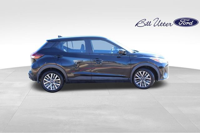 Used 2022 Nissan Kicks SV image 6