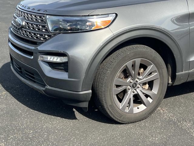 Certified 2023 Ford Explorer XLT w/ Equipment Group 202A AWD/4WD image 4