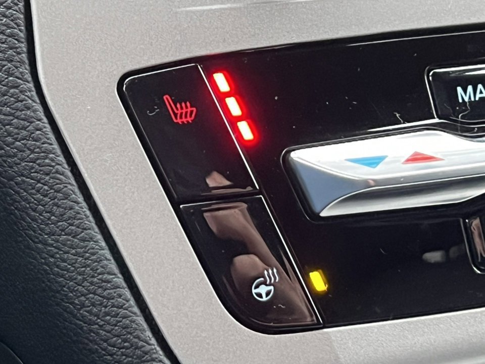 Certified 2023 Ford Explorer XLT w/ Equipment Group 202A image 31