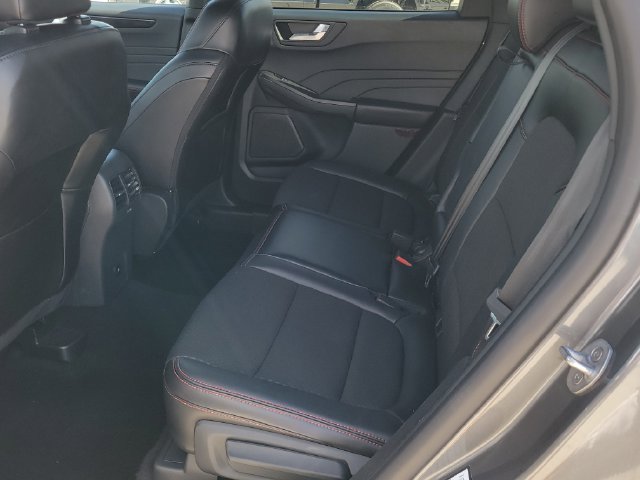 Certified 2025 Ford Escape ST-Line AWD/4WD image 8