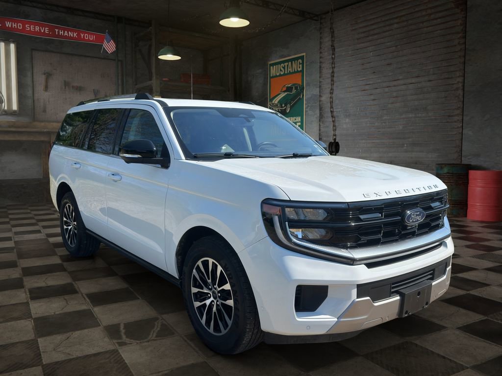 Certified 2025 Ford Expedition Platinum image 2