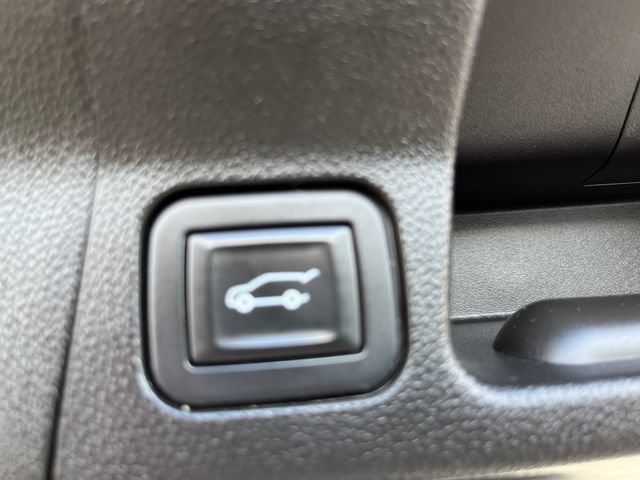 Used 2021 GMC Acadia AT4 w/ Preferred Package AWD/4WD image 9
