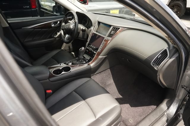 Used 2018 INFINITI Q50 Luxe w/ Essential Package (3.0T Luxe) RWD image 18