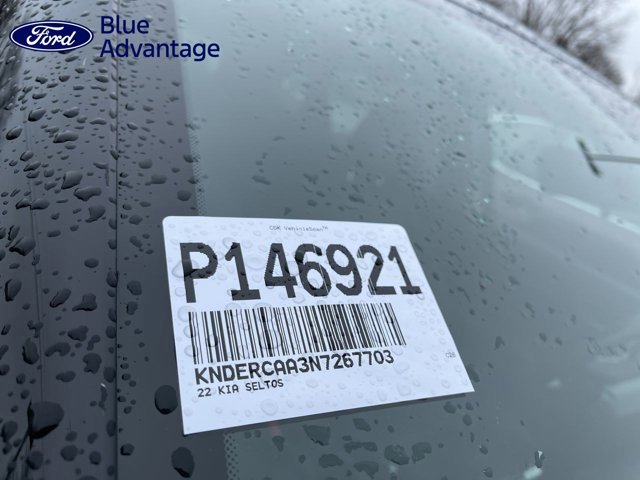 Used 2022 Kia Seltos EX image 3