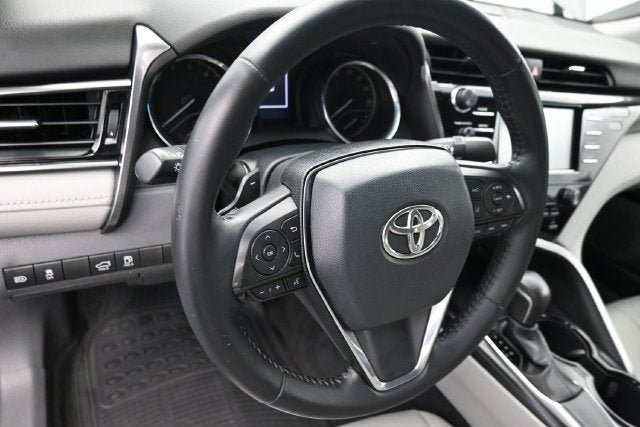 Used 2020 Toyota Camry SE FWD image 27