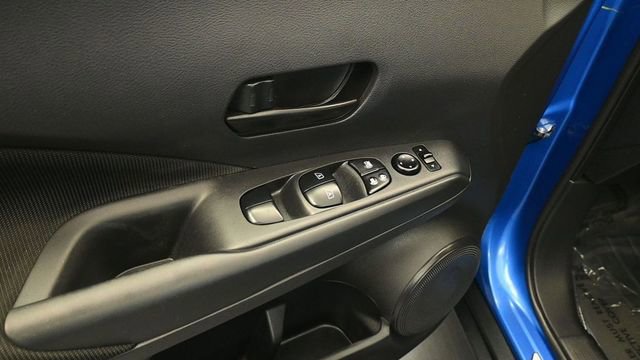 Used 2023 Nissan Kicks S FWD image 13