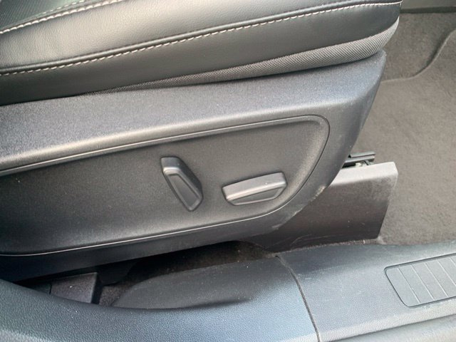 Certified 2025 Ford Escape Platinum AWD/4WD image 17