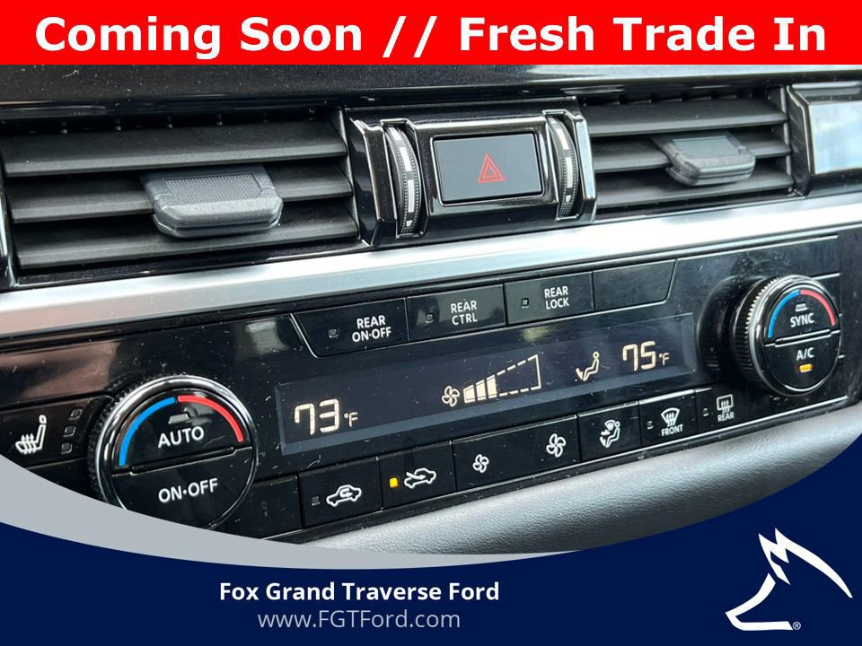 Used 2024 Nissan Pathfinder SV image 26