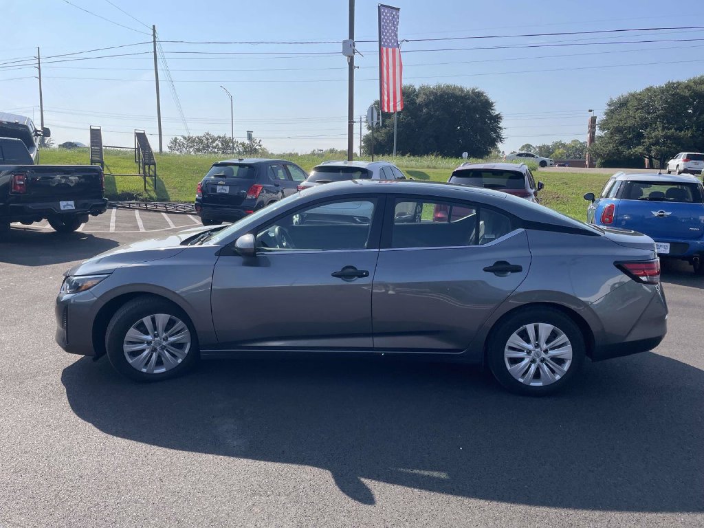 Used 2025 Nissan Sentra S FWD image 6