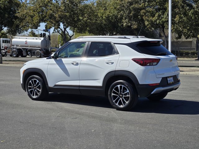 Used 2025 Chevrolet TrailBlazer LT FWD image 8