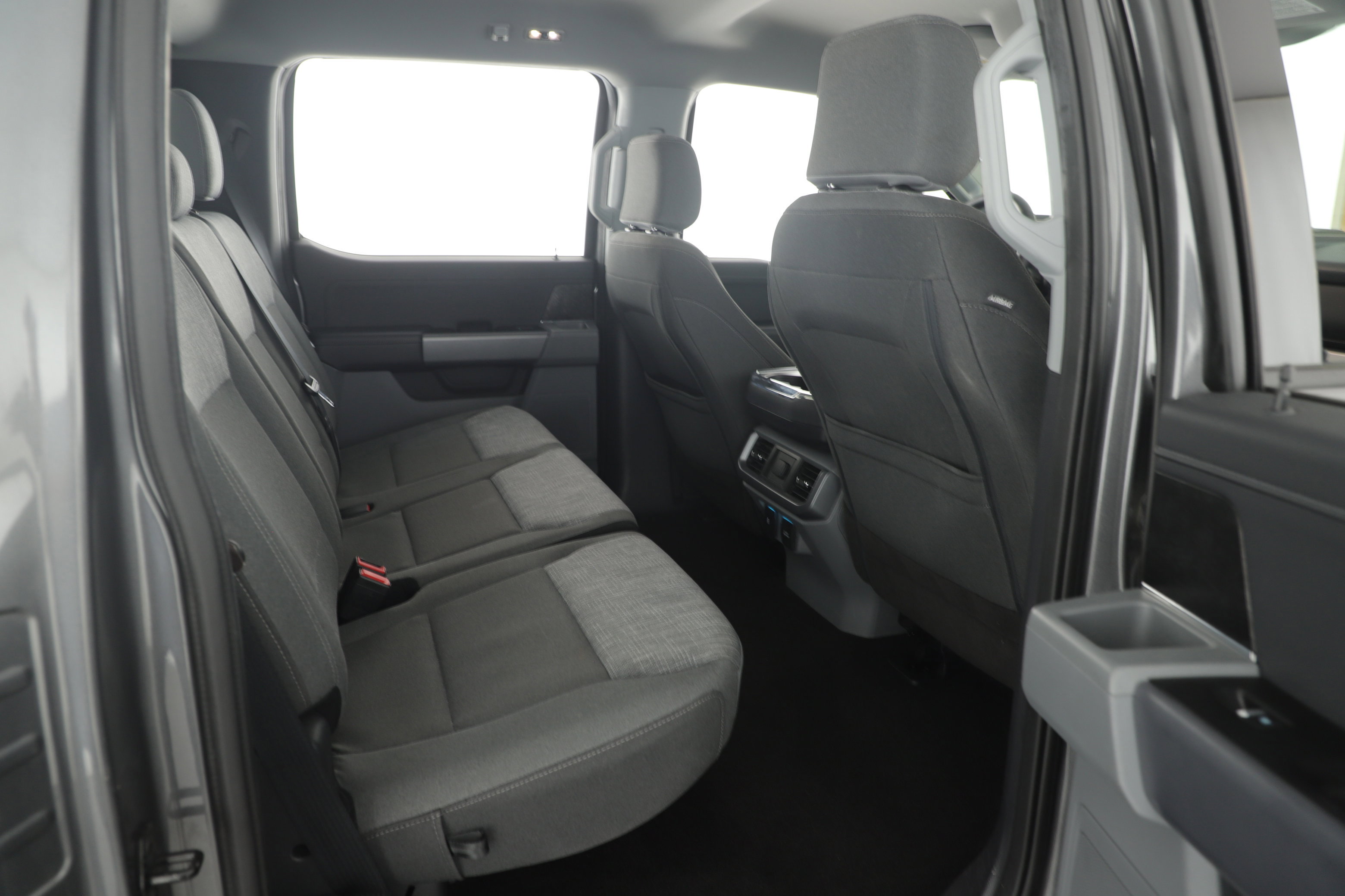 Certified 2022 Ford F150 XLT w/ Equipment Group 302A High image 25