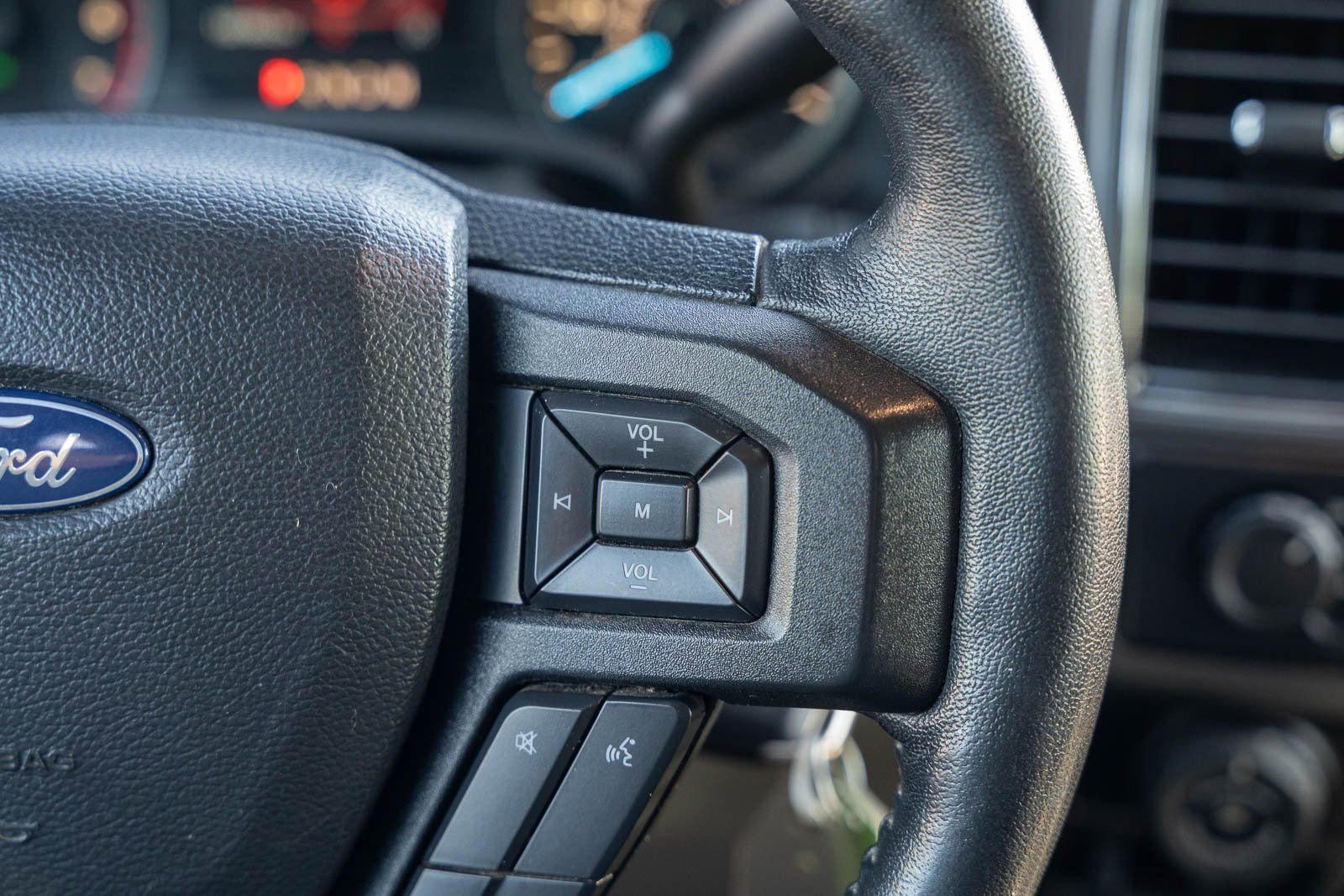 Certified 2019 Ford F150 XLT w/ Equipment Group 302A Luxury image 29