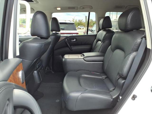 Used 2024 Nissan Armada SL w/ Captain's Chairs Package image 6