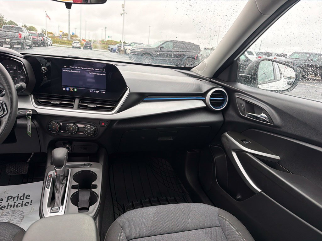 Used 2024 Chevrolet Trax LS FWD image 24
